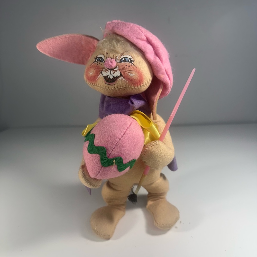 Vintage 1989 Annalee Mobilitee Easter Bunny Painted Egg Figurine Spring Decor